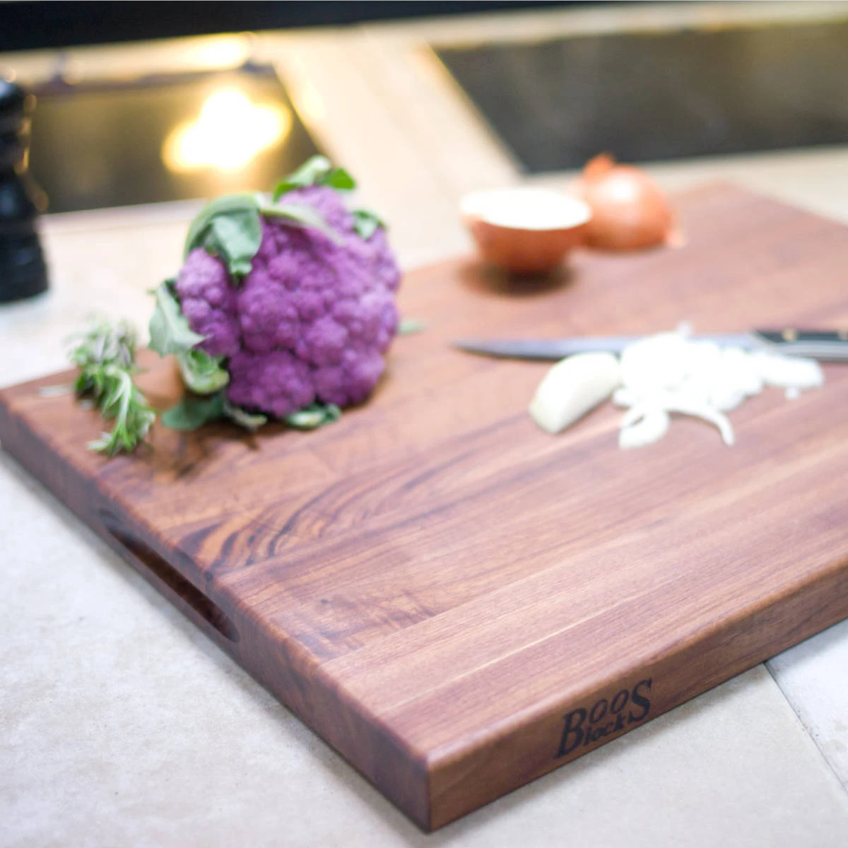 Boos Blocks Schneidebrett ProChef, Walnuss Mit Griffmulden 61x46x4 Cm 5 Boos Blocks Schneidebrett ProChef, Walnuss Mit Griffmulden 61x46x4 Cm – Bild 3