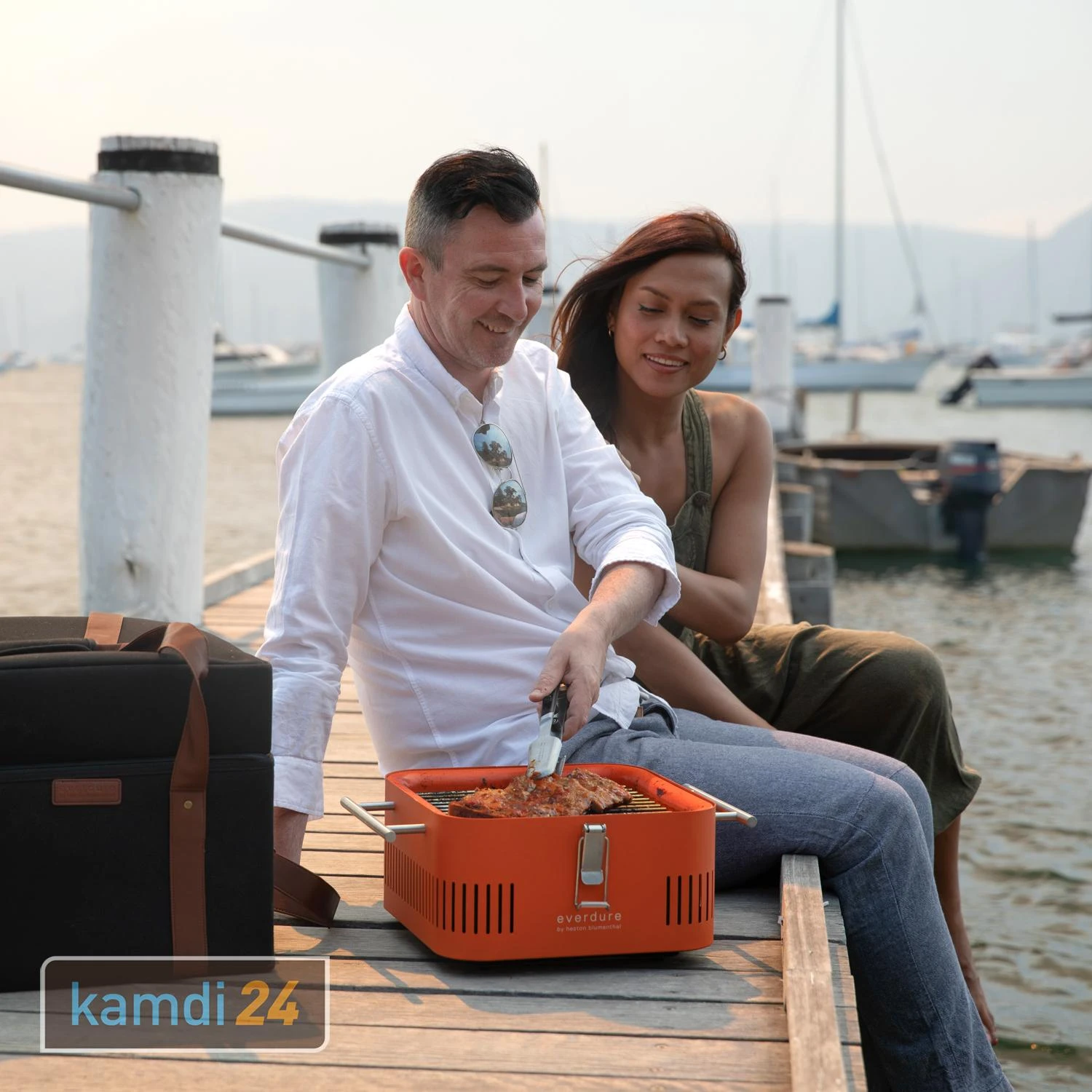 Everdure CUBE™ Holzkohlegrill Orange 13 Everdure CUBE™ Holzkohlegrill Orange – Bild 11