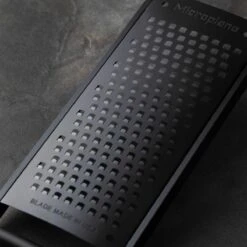 Microplane Black Sheep Reibe Sehr Grob -Küche Grill Laden microplane black sheep reibe sehr grob 80b759d8a1b4d30daa1416a5abd7e9a6