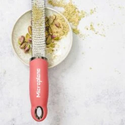 Microplane Premium Reibe / Zester, Lippenstift Pink 12 Microplane Premium Reibe / Zester, Lippenstift Pink -Küche Grill Laden microplane premium reibe zester lippenstift pink a373fc21ee7c4cc7abb12bb78131bb2a