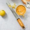 Microplane Premium Reibe / Zester, Senfgelb -Küche Grill Laden microplane premium reibe zester senfgelb d148fe8215f470be12dbf68e719135ec