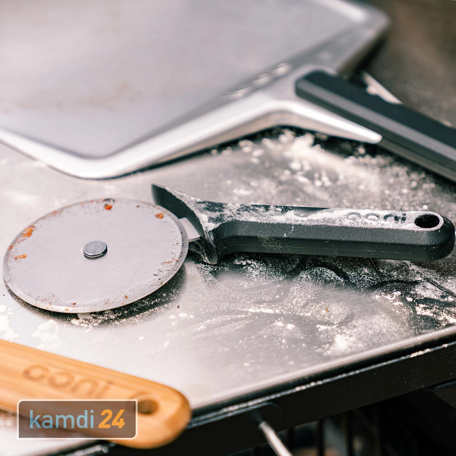 Ooni Pizzaschneider 5 Ooni Pizzaschneider – Bild 3